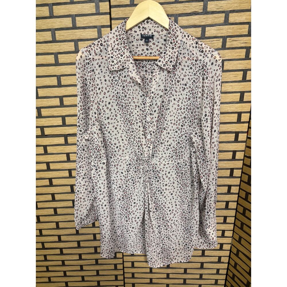 Torrid Tan Animal‎ Print Blouse Size 1X